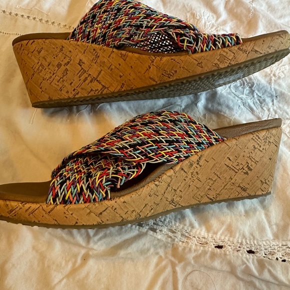 Sketchers Luxe Foam Multicolor Wedge Sandals Size 11 never been worn. - Picture 11 of 12